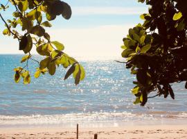 Lippo Carita Beach Utara Condo Noah, hotel v destinaci Carita
