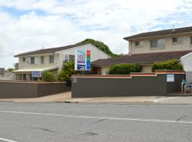 Mid City Motor Inn, hotel near Gladstone Airport - GLT, 