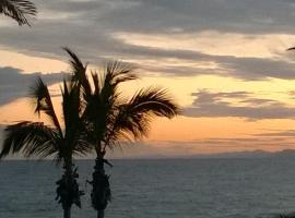 Great Room / Gran Habitacion, homestay in Arrecife