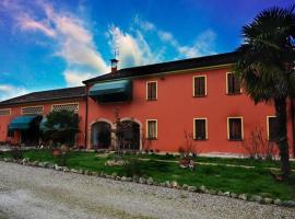 Agriturismo I Marzemini, farm stay in Legnaro