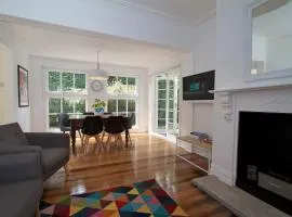 Strahan House