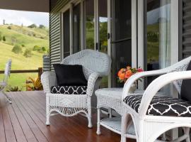 Country Mile Escape, cottage in Canungra