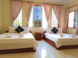 Samnop Samnang Guesthouse, hotel in Kampot