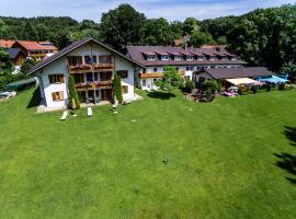 Landhotel Huber am See, Hotel in Münsing