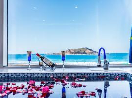 Blue Spring Hotel, hotel in Jeju-stad