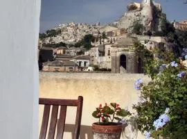 Vico Muccio. Luminosa casa d'epoca