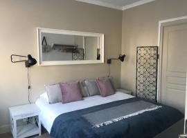 Appartement Erik Satie, ξενοδοχείο στην Ονφλέρ