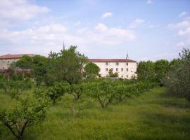 Hotel Des Oliviers, hotell i Les Vans