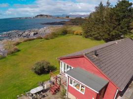Atlantic Bay Cottage, hotel with parking in Clachan