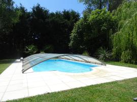 Le Jardin Fleuri, hotel di Ploemel