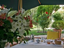 Maison De La Bourgade, B&B/chambre d'hôtes à Uzès