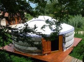 La maison des bergers, luxury tent in Rochechinard
