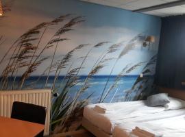 Hotel Velsen, hotell i IJmuiden