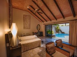 Crown Beach Resort & Spa, hotell i Rarotonga