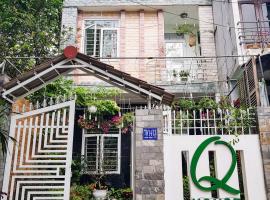 퀴논에 위치한 주차 가능한 호텔 Q House- Green Villa Quy Nhơn