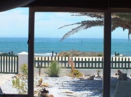 The Beachhouse, hotel near Port Nolloth Museum, Port Nolloth