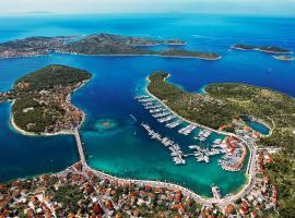 Marina Hotel Resort Frapa - Otok, hotel v Rogoznici