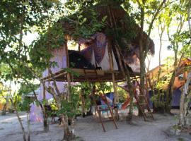 Camping & Hostel Flor Do Cerrado, camping à Île de Boipeba