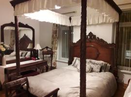 Titanic Sailortown Belfast City Centre townhouse, Hotel in Belfast