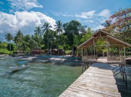 Pristine Paradise Dive Resort Una Una, poilsio kompleksas mieste Pulau Unauna
