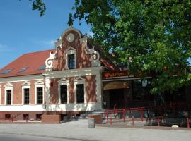 Hotel Piastowska, hotel s parkiralištem u gradu 'Chojna'