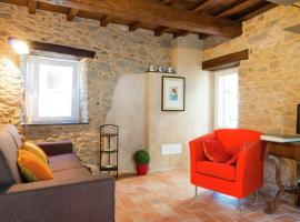 Belvilla by OYO Holiday home with garden, hotel em Pian dʼOrsina