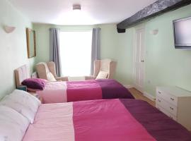 Brookside Cottage, hotel with parking in Okehampton