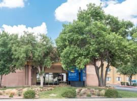 Baymont by Wyndham Midland Airport, hotell sihtkohas Midland lennujaama Odessa-Schlemeyer Field - ODO l&auml;hedal