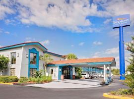 Baymont by Wyndham Jacksonville Orange Park, hotel in Jacksonville