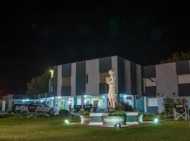 Cristal Hotel, Hotel in Eduardo Castex
