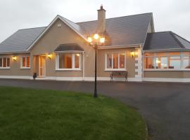 Large Luxury House, holiday rental in Ballyell