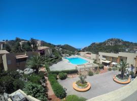 Casa Ginepro: Costa Paradiso'da bir havuzlu otel