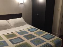 Hotel Chevallier, hotel v destinácii Levallois-Perret