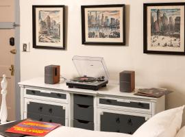 The Deers Head Inn Tavern, hotel a Elizabethtown