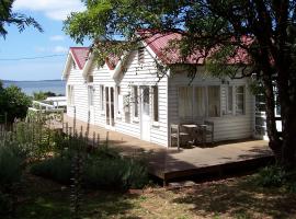 Captain Lock's Cottage, casa de campo em Rhyll