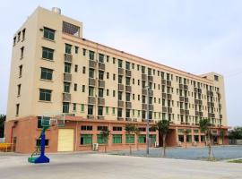 Kaiping Zhonghui Hotel, hotell i Kaiping