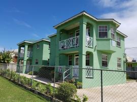 MIRI-JOY APARTMENTS, hotel a Saint Peter