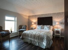 Maddens Bridge Bar & Guesthouse: Bundoran şehrinde bir otel