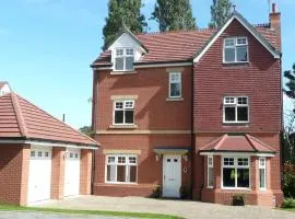 4 stars hotel in Birkenhead