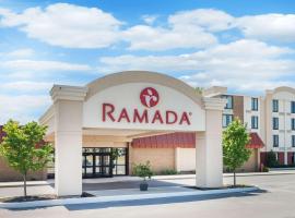 Ramada by Wyndham Watertown Thousand, מלון בווטרטאון