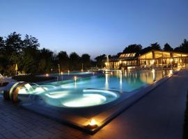 Terme Preistoriche Resort & Spa, готель у місті Монтегротто-Терме