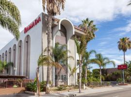 Ramada by Wyndham Oceanside, hotel in Oceanside