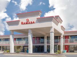 Ramada by Wyndham Edgewood Hotel & Conference Center, accessible hotel in Edgewood