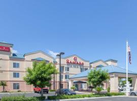 Ramada by Wyndham Fresno Northwest, hotel v mestu Fresno