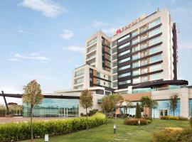 Ramada Plaza by Wyndham Istanbul Asia Airport, hotel in Gebze