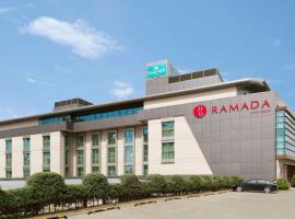 Ramada by Wyndham Gemli̇k, hotel with parking in Gemlik