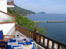 Hotel Selenunda, hotel pet friendly a Loutraki