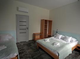 Motelik Grosar Gorlice, мотель у місті Ґорліце