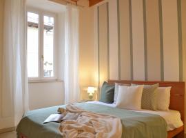 Casa Josa - WelcHome, מלון בקנוביו