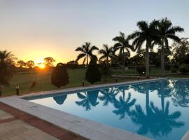 Carlos Franco Country Golf, ξενοδοχείο κοντά σε Colonia Aceval, Arroyos y Esteros